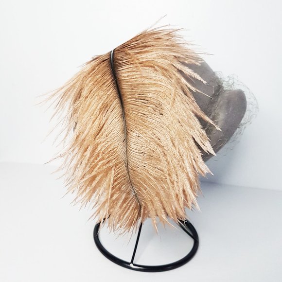 1960s Grey Wool Feather Hat, Mid-Century Grey Andre Designer Wool Hat - Picture 4 of 10